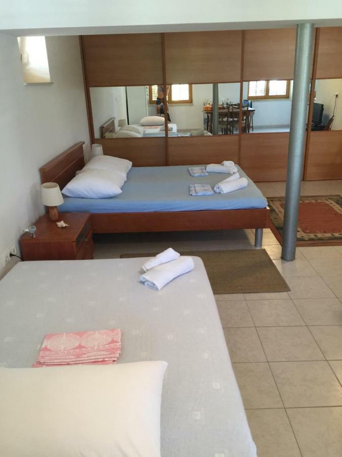 Апартаменти Cozy Place On The Beach Трогір Екстер'єр фото
